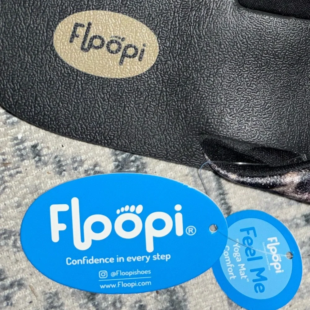 Floopi NWT Leopard Yoga Mat Flip Flops Size 11 Shoes
